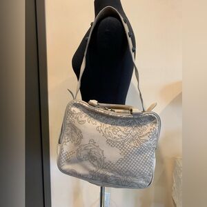ISABELLA FIORE BEIGE LEATHER BLACK STUDDED SHOULDER/ HAND BAG